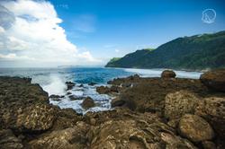Teras Pantai Kedung Tumpang: Hidden Gem Tulungagung, Kolam Anti-Mainstream Penuh Fosil!